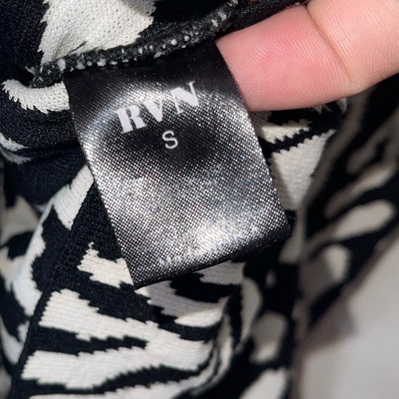 RVN Black White Jacquard Tattoo Print Trumpet Knit Mini Dress Size Small - Picture 5 of 5